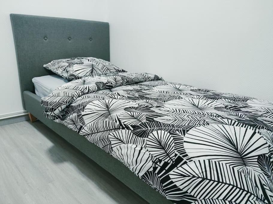 # Appartement Charmant 75 M2 Parking Gratuit โอแบร์เน ภายนอก รูปภาพ